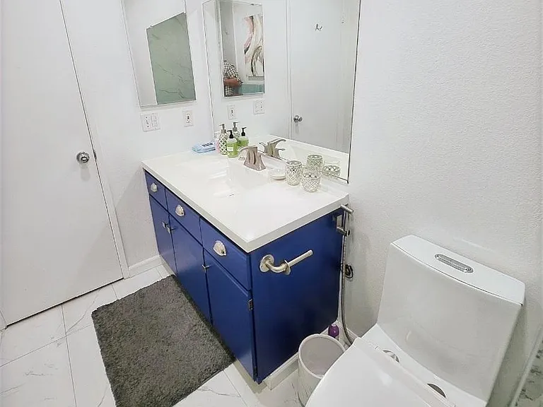 1460 Four Oaks Cir — Photo 11