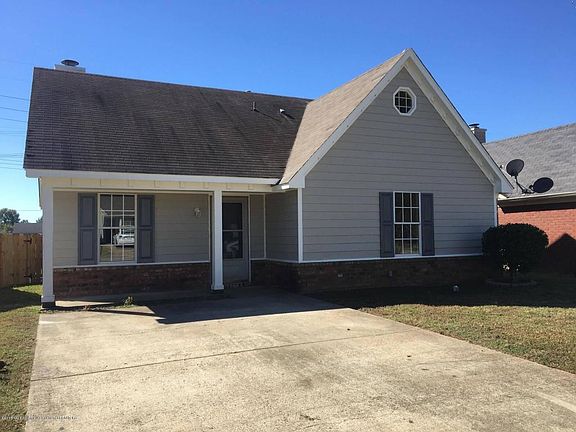 2nd image of 2925 Churchwell Dr