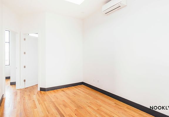 5th image of 279 Irving Ave APT 3A