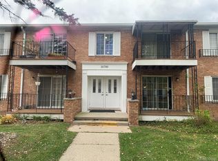 30789 Shiawassee Rd APT 12B, Farmington, MI 48336