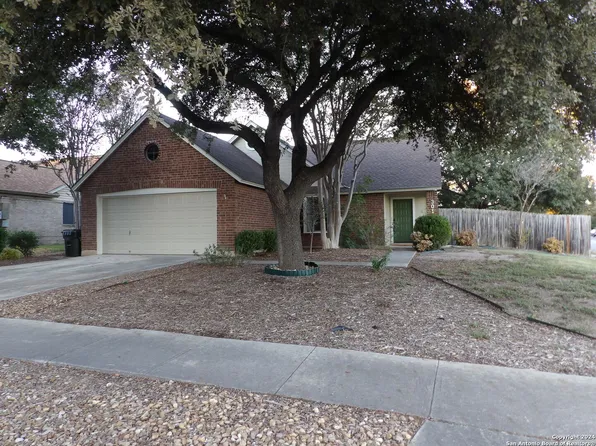 301 HORNBEAN LN, Cibolo, TX 78108