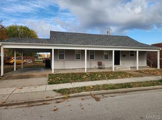 113 S 2nd St, Dupo, IL 62239