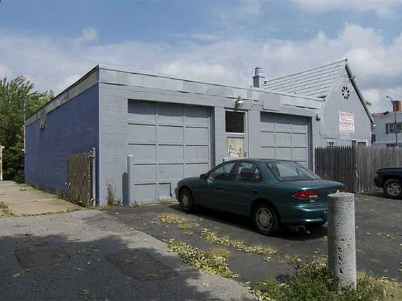 5th image of 3030 Delaware Ave