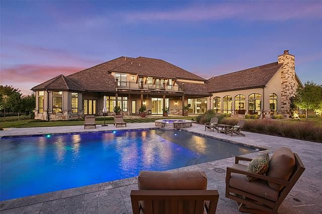 1st image of 1555 Silver Creek Cir