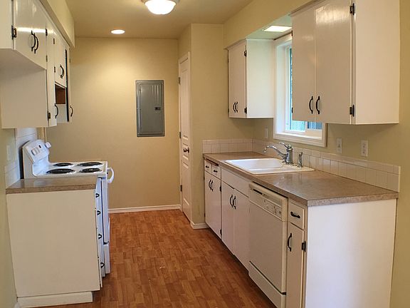 Kitchen from Breakfast Nook