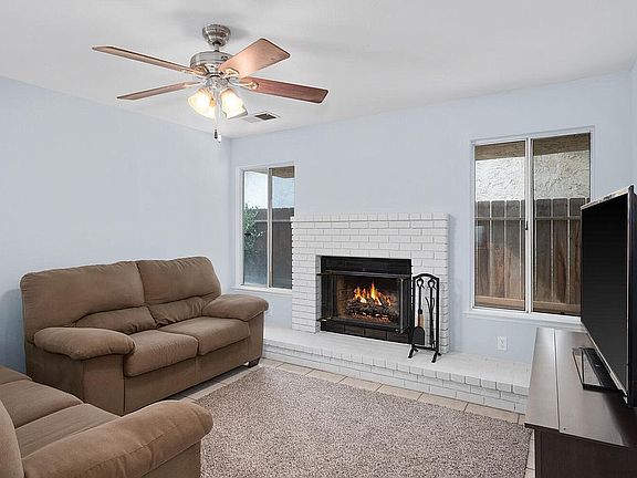5th image of 1527 E Niles Ave