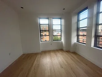 Rented by MADEHOME