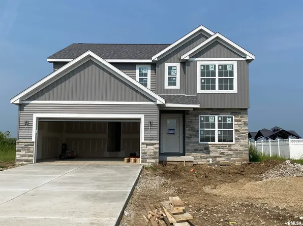 1005 Campanella Dr, Chatham, IL 62629