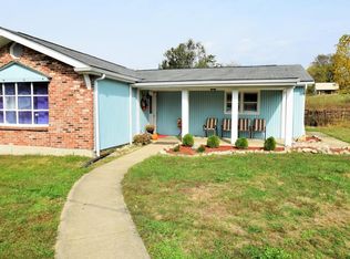 49 Cherokee Ter, Fisherville, KY 40023