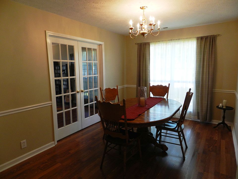 1st image of 108 East Dr