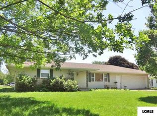 717 E Myrtle St, Mason City, IL 62664