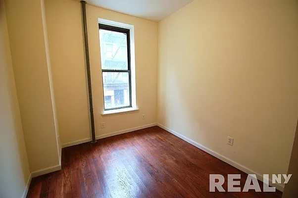 Rented by REAL New York | media 38