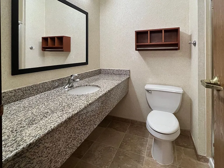 Ski Town Apartments — Photo 116