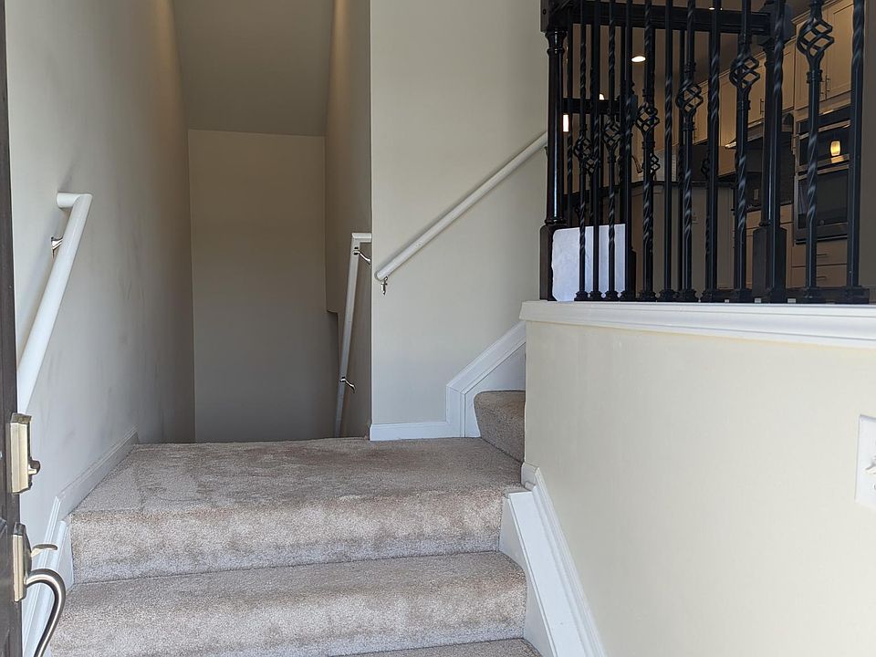 2578 Helmsdale Cir, Rochester Hills, MI 48307 Zillow