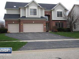 897 Tipperary St, Gilberts, IL 60136