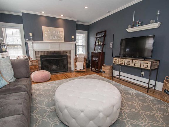 3rd image of 4457 N Prospect Ave