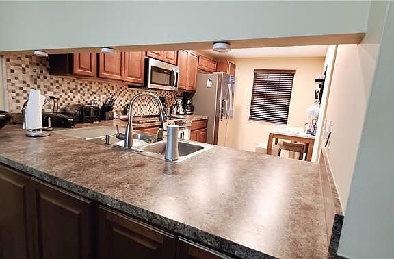 3rd image of 3503 Oaks Way