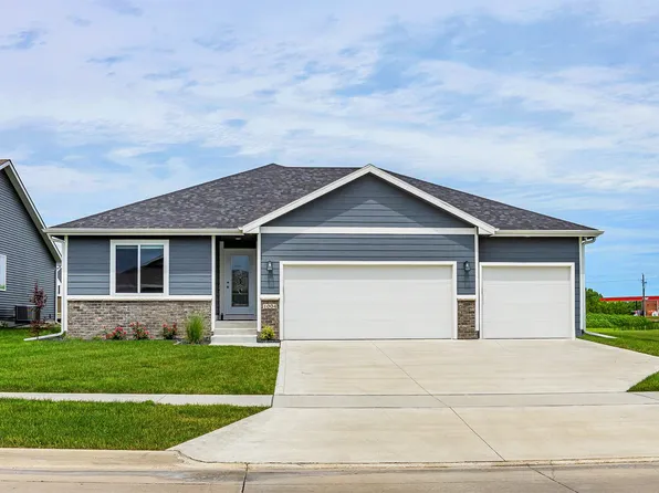 1004 Westridge St SW, Bondurant, IA 50035