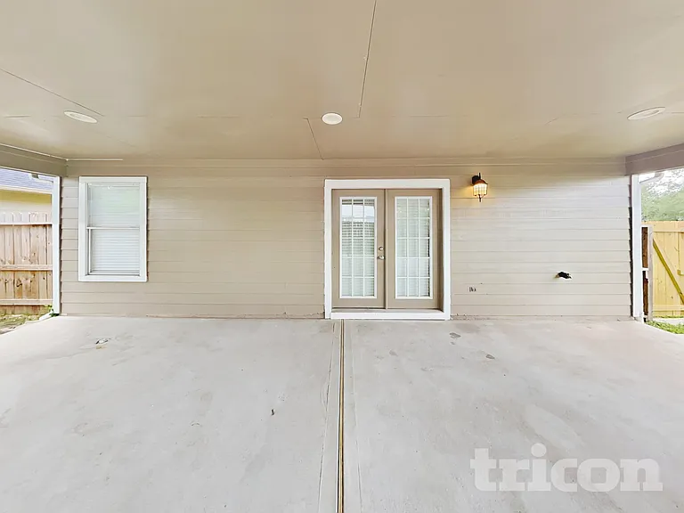 1016 Deerpass Dr — Photo 16