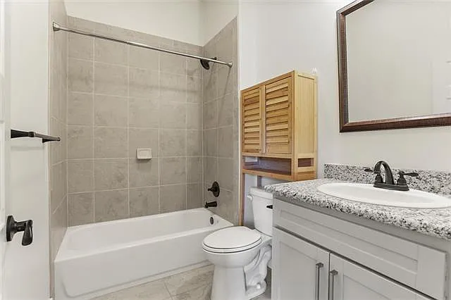 1402 Alvar St — Photo 16