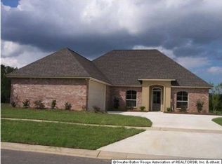 9479 Highland Oaks Ave, Zachary, LA 70791