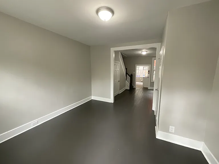 1005 Green St — Photo 2