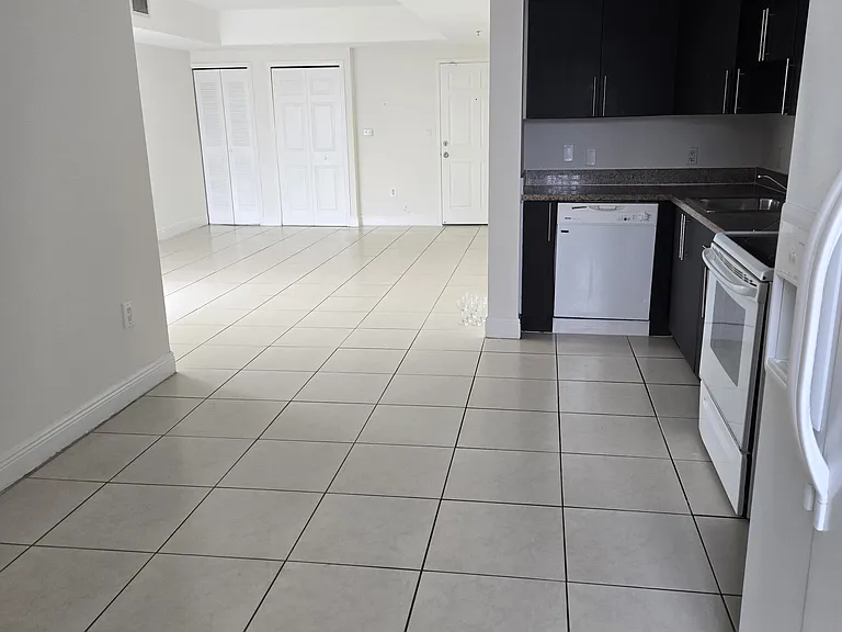 6357 SW 8th St #714 — Photo 10