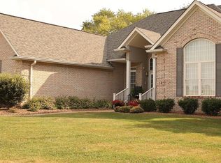 19 Fairway Dr, Elizabethtown, KY 42701