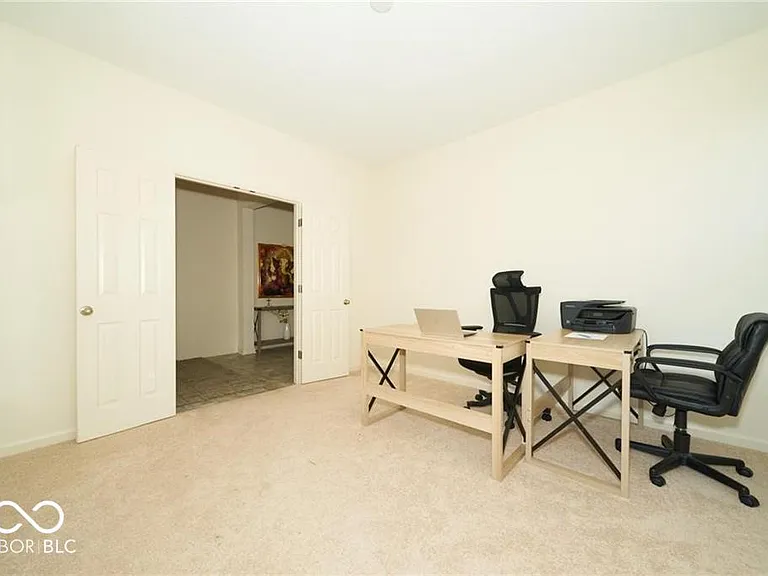 8255 Carnegie Ln — Photo 16