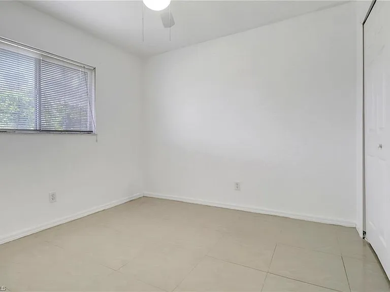 765 Aprile Ave S — Photo 18