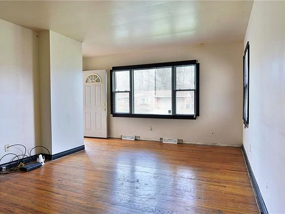 5th image of 3141 Starlite Dr NW