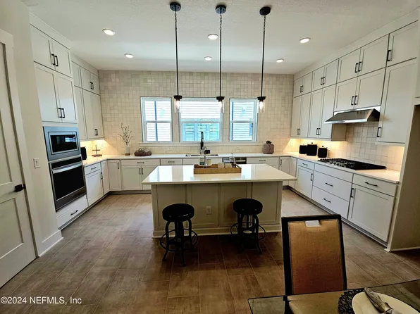 1614 BRIDGETON Drive, Jacksonville, FL 32207