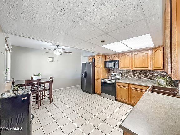 4th image of 4122 W LAS PALMARITAS Drive