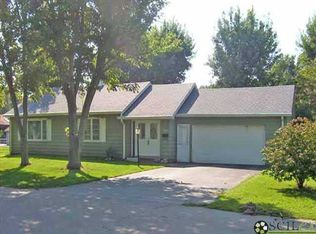 40 Indiana Ct, Columbus, IN 47201