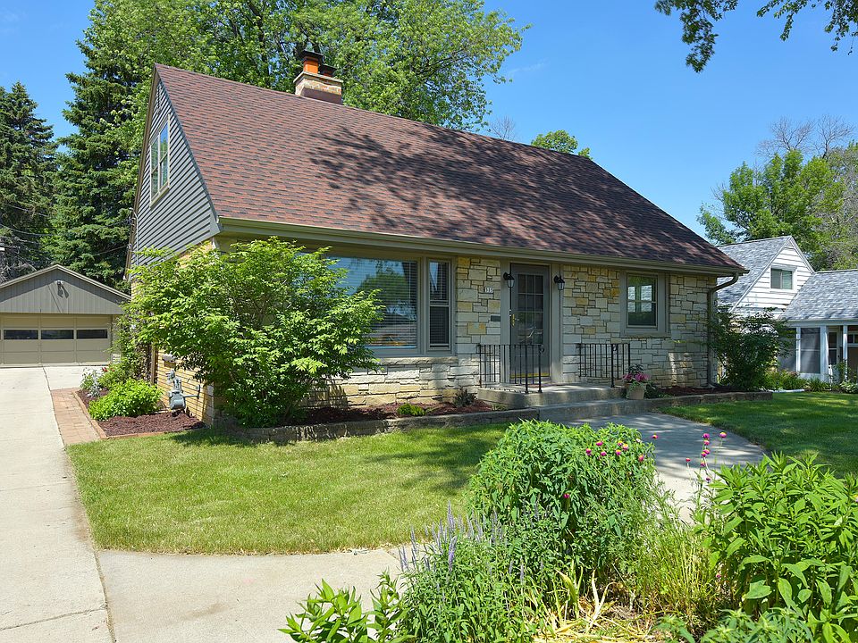 1st image of 515 N 103rd St