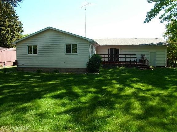 4th image of 715 Arbor Ct