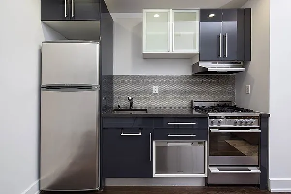 Rented by R New York | media 15