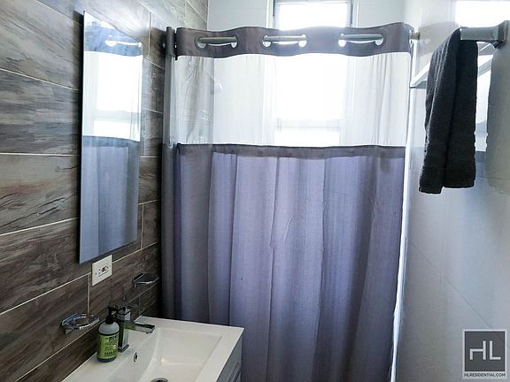 4th image of 299 Stanhope St APT 2L