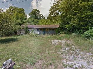 410 Red Bud Ave, Rossville, GA 30741