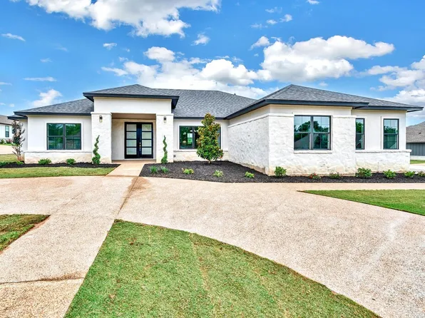 236 Fox Run Ln, Waco, TX 76706