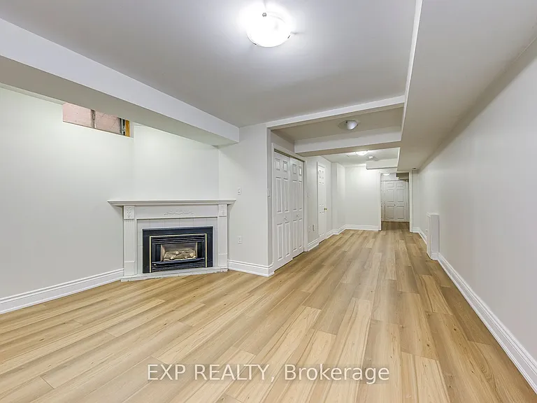 2407 Stefi Trl — Photo 30