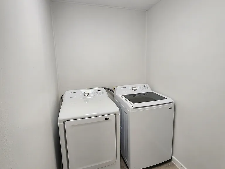 14417 Pennsylvania Rd #9 — Photo 13