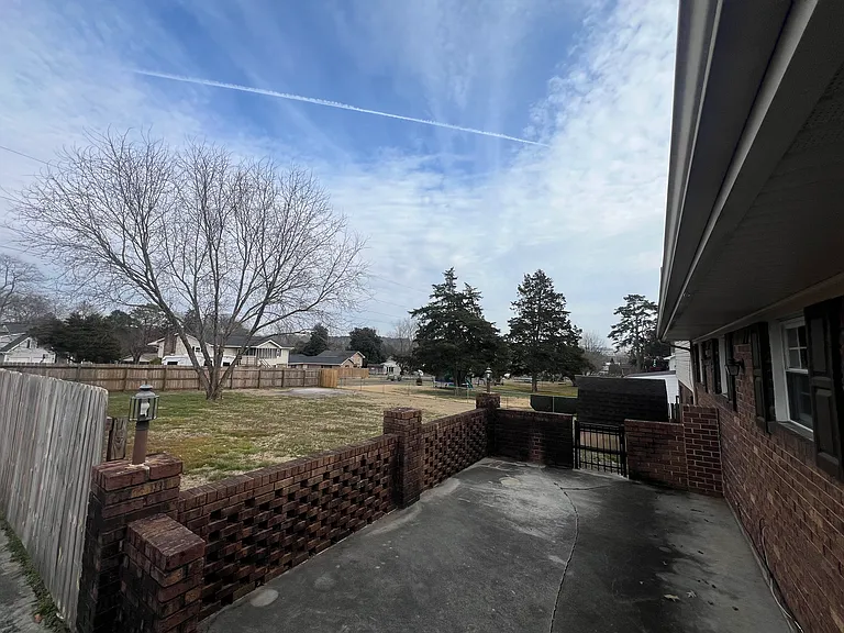 940 Robin Hood Dr NW — Photo 12