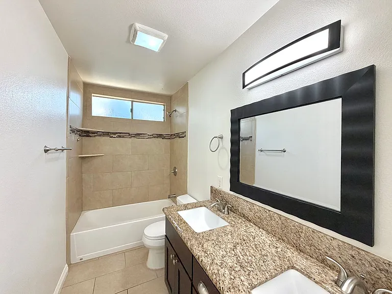 6961 Halstead Ave — Photo 10