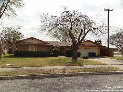1st image of 290 Meadow Glade Dr