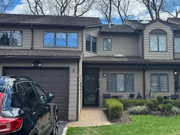 7 Jeremy Circle, Nesconset, NY 11767