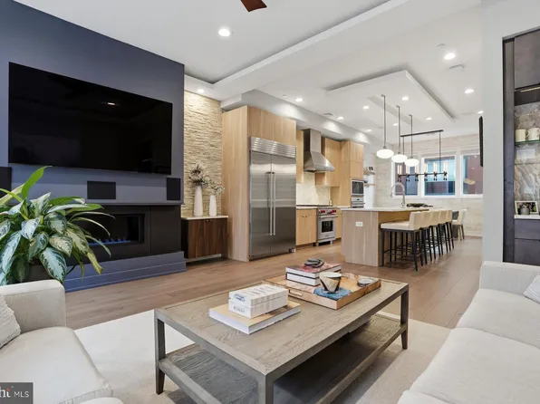 611 N Galloway St, Philadelphia, PA 19123