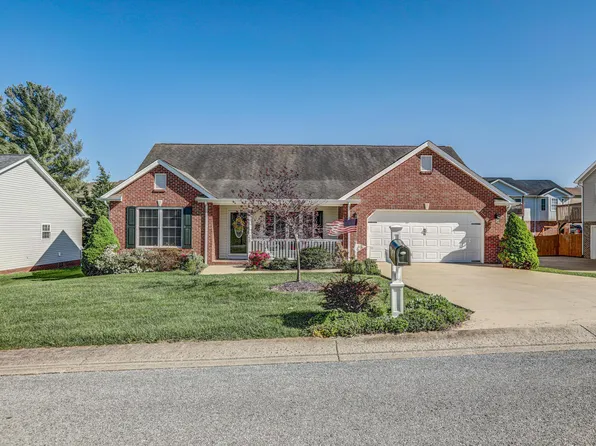 129 Yarrow Dr, Bluff City, TN 37618