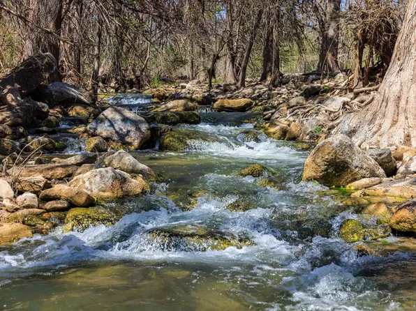 230 Beaver Rd, Ingram, TX 78025