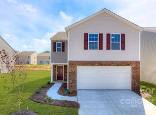 1175 Larkspur Ln, Dallas, NC 28034